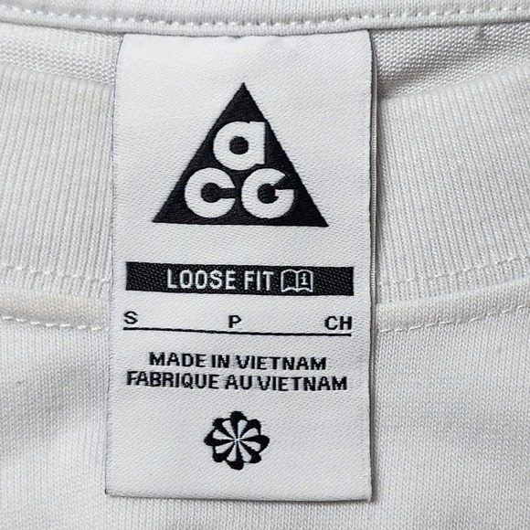 Nike ACG Insects Creepy Crawly Spider Long Sleeve Graphic T Shirt Small DR7759 - Picture 3 of 14